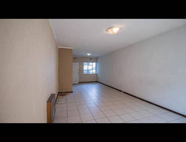 1 BEDROOM APARTMENT FOR SALE IN EASTLEIGH RIDGE